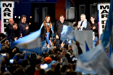 Vidal acompañó a Mauricio Macri en Mar del Plata: “No crean en falsas promesas ni espejismos"