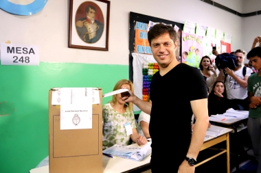 Así votó Axel Kicillof y pidió: “Voten a conciencia, estamos definiendo el futuro”