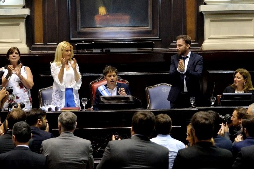 Tras arduas negociaciones, Kicillof logró que la Legislatura apruebe la Ley de Emergencias