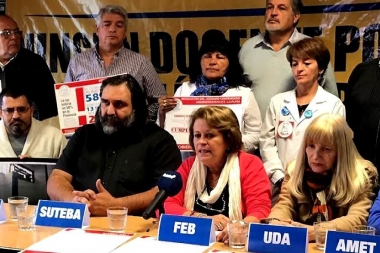 Luego del pedido de paritarias, Bianco confirmó que convocará a docentes a reunión en enero