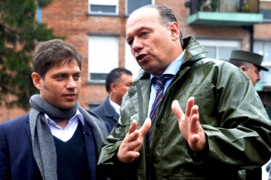 Kicillof analiza la creación de una nueva policía municipal y darle más poder a los intendentes