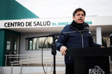 Kicillof y Zurro inauguraron un CAPS en Pehuajó y pidieron ponerle un freno a la motosierra de Milei