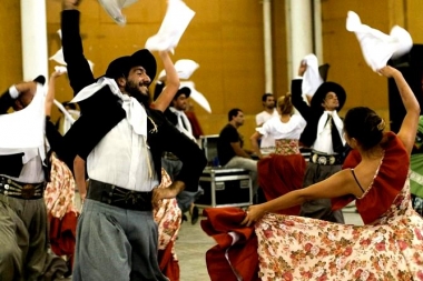 Música, carruajes y comidas: Lincoln se prepara para su 28° Festival Nacional de Folklore