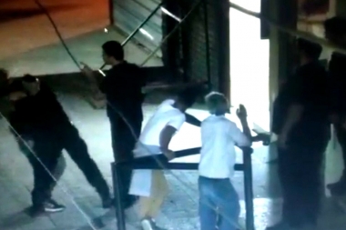 Violento ataque: un hombre recibió una trompada de un patovica y está internado en grave estado