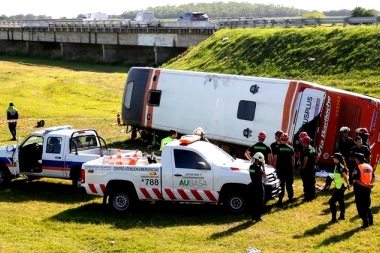 Transporte determinará en 60 días si los micros de doble piso son aptos para las rutas nacionales