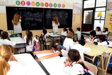 La Provincia trabaja en sistema virtual a distancia, pero descarta por ahora suspender las clases