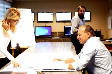 Magario recorrió junto a Berni el centro de coordinación estratégica en Puente 12