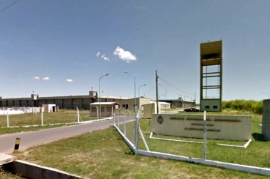 Dos penitenciarios detenidos y una oficial prófuga por el crimen del preso en Florencio Varela