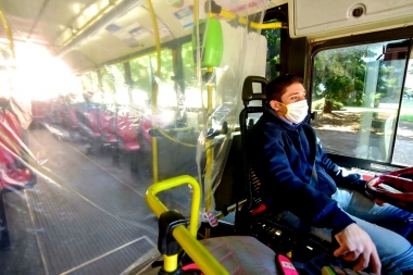 En La Plata, disponen un nuevo protocolo sanitario para transporte público y verifican cumplimiento
