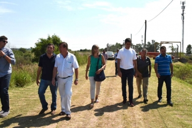Tras las inundaciones, legisladores de diferentes espacios enfilaron para La Emilia y llevaron ayuda