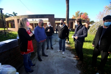 Mantegazza recorrió obras de refacción en una escuela secundaria de San Vicente