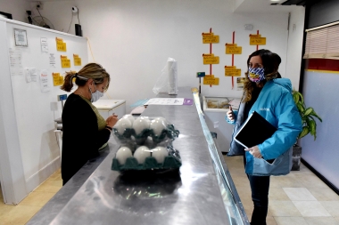 En La Plata, verifican precios de cortes de carne vacuna y productos avícolas e intiman a ocho comercios