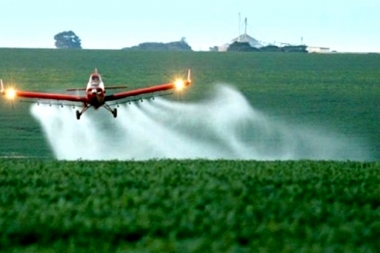 Indignante: por ordenanza, en Mar Chiquita se permiten fumigaciones a solo 150 metros de la población