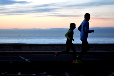 Mar del Plata: deportistas piden que se habilite la actividad física en la costa y la playa