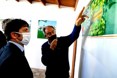 Kicillof volvió a visitar el Interior y desde Tapalqué avisó: “La pandemia no nos va a parar”