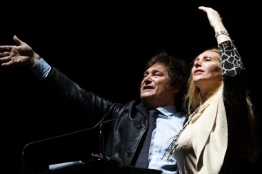 Milei desembarca en La Plata con todo su Gabinete para dar inicio a la campaña libertaria bonaerense