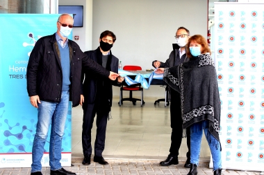 Kicillof inauguró un Centro de Hemoterapia y resaltó la importancia de donar plasma