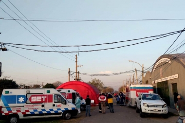 Berni y Larroque visitaron el barrio San Jorge en Tigre, tras un pico de contagios