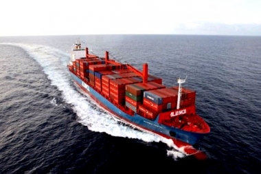 Operación Shangai: llegó el primero barco con millones de insumos para la Provincia