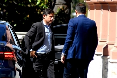 Con la “Ley de Leyes 2025” como objetivo, Kicillof abrió la billetera para endulzar a los municipios