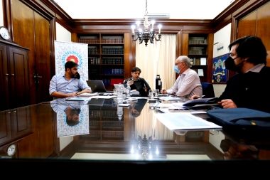Sin cambios en la cuarentena: Kicillof se reunió con intendentes y el Comité de Expertos