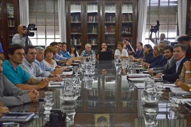 En un clima tenso y con advertencias de Provincia, fracasó el primer encuentro paritario docente