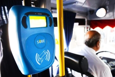 Diputados presentan proyecto para que el personal sanitario viaje gratis en transporte público