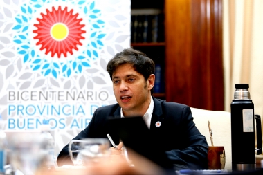 Junto a expertos, Kicillof destacó las siete semanas de caída de casos en el Gran Buenos Aires