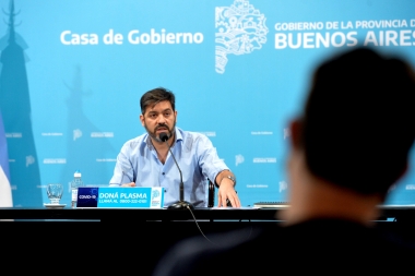 Bianco chicaneó a quienes opinan sobre la vacuna rusa: “No es un paso hacia el comunismo”