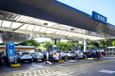 Diciembre y otro aumento de nafta y gasoil de las estaciones de YPF