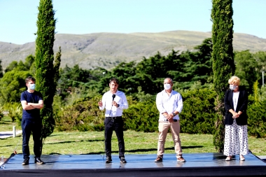 Desde Sierra de la Ventana, Kicillof presentó la segunda edición del Fondo para el Turismo