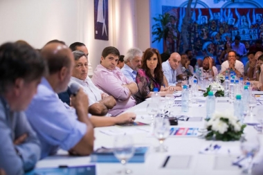 Ante la caída del mercado interno, CFK se reunió con el Movimiento de Empresarios Nacionales