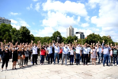 Abad estuvo en La Plata y recibió apoyo a su candidatura para la UCR bonaerense