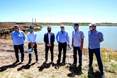 Kicillof visitó Roque Pérez y presentó un plan de mejora de Caminos Rurales