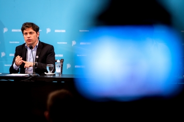 “Ahora agitan el fantasma de la vacunación de militantes”, lanzó Kicillof