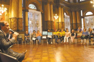 Presentarán el Plan de Contingencia a asambleas de vecinos y familiares de víctimas de la inundación