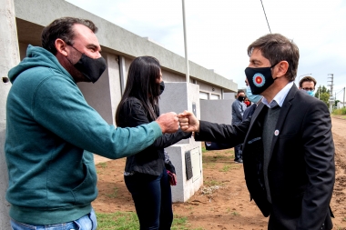 Kicillof entregó viviendas en 30 de Agosto: “No existen municipios de primera y de segunda”