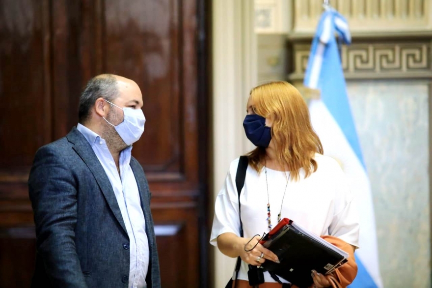 Máspoli destacó el debate en el Senado sobre los proyectos de medidas impositivas