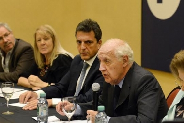 Lavagna presentó a 1País como "el mejor equipo para resolver los problemas de la Argentina"