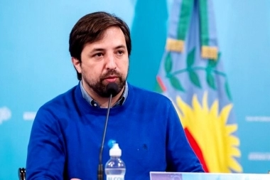 "Esperamos tener a toda la población de riesgo vacunada para junio", dijo Kreplak