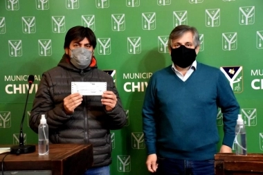 Britos entregó subsidios a clubes y entidades deportivas de Chivilcoy