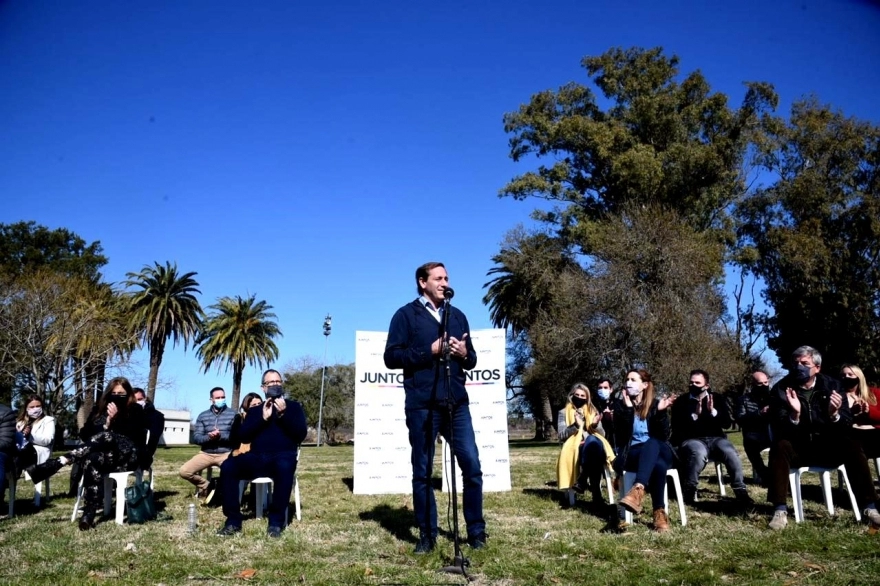 Garro encabezó encuentro con candidatos a legisladores y concejales
