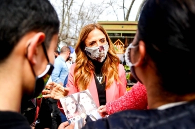 Tolosa Paz cruzó a Vidal: “Cerró escuelas y nos quiere dar cátedra”