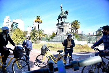 Conocé lugares emblemáticos de La Plata en bicicleta y a pie