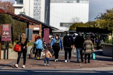 Quirós aseguró que “es prematuro” ponerle fecha al fin de los barbijos