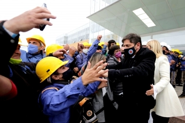 Kicillof: “Nos toca iniciar la reconstrucción y renacimiento de la Provincia”