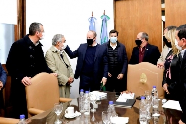 Insaurralde abrió su agenda a la oposición y recibió a intendentes radicales