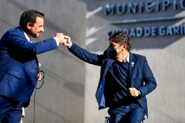 Kicillof estuvo en Escobar y dio una imagen de unidad con Sujarchuk