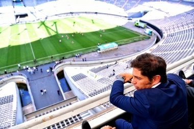 Kicillof en las semifinales de fútbol femenino de los Juegos Bonaerenses