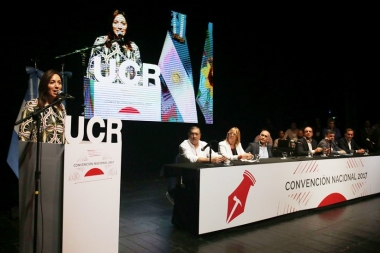 Vidal fue a la Convención Nacional de la UCR: pidió fortalecer Cambiemos y destacó la movilización del 1A